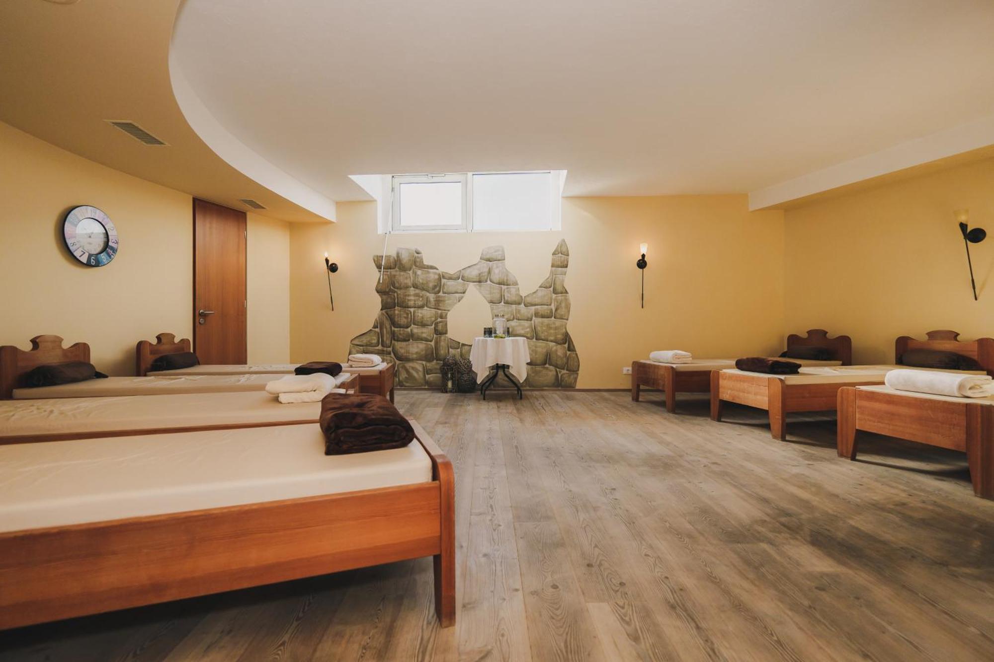 Saldur Small Active Hotel Слудерно Екстериор снимка