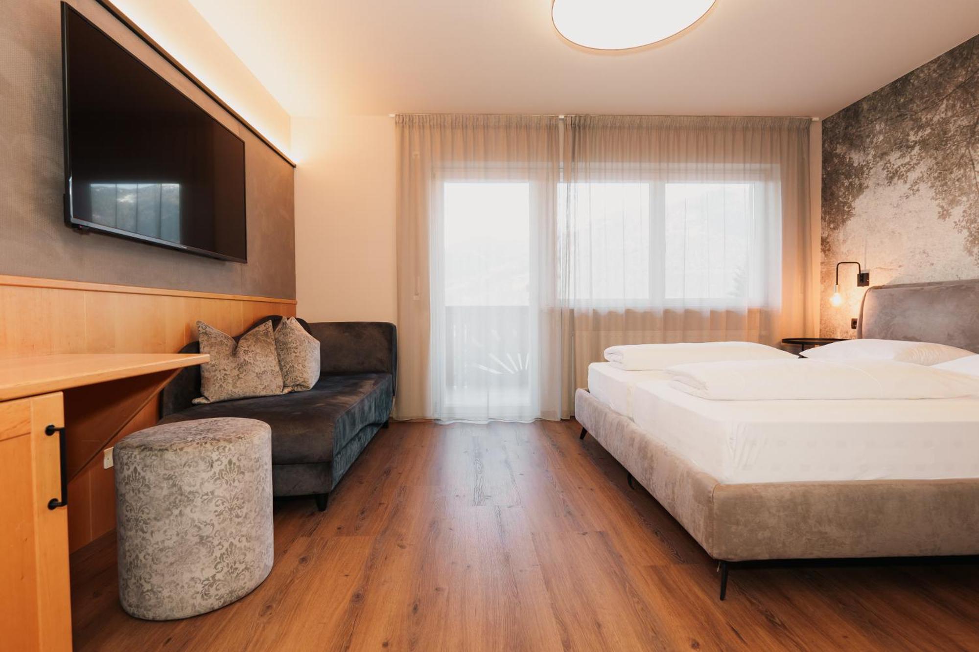 Saldur Small Active Hotel Слудерно Екстериор снимка