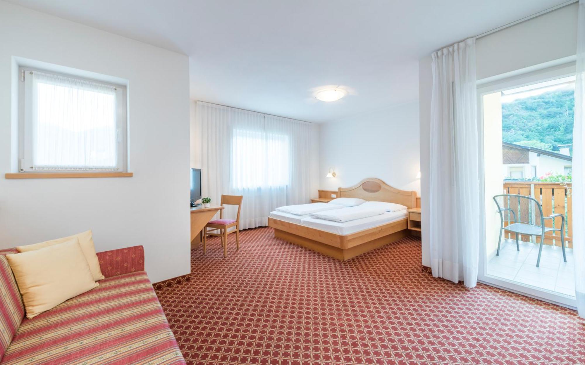 Saldur Small Active Hotel Слудерно Екстериор снимка